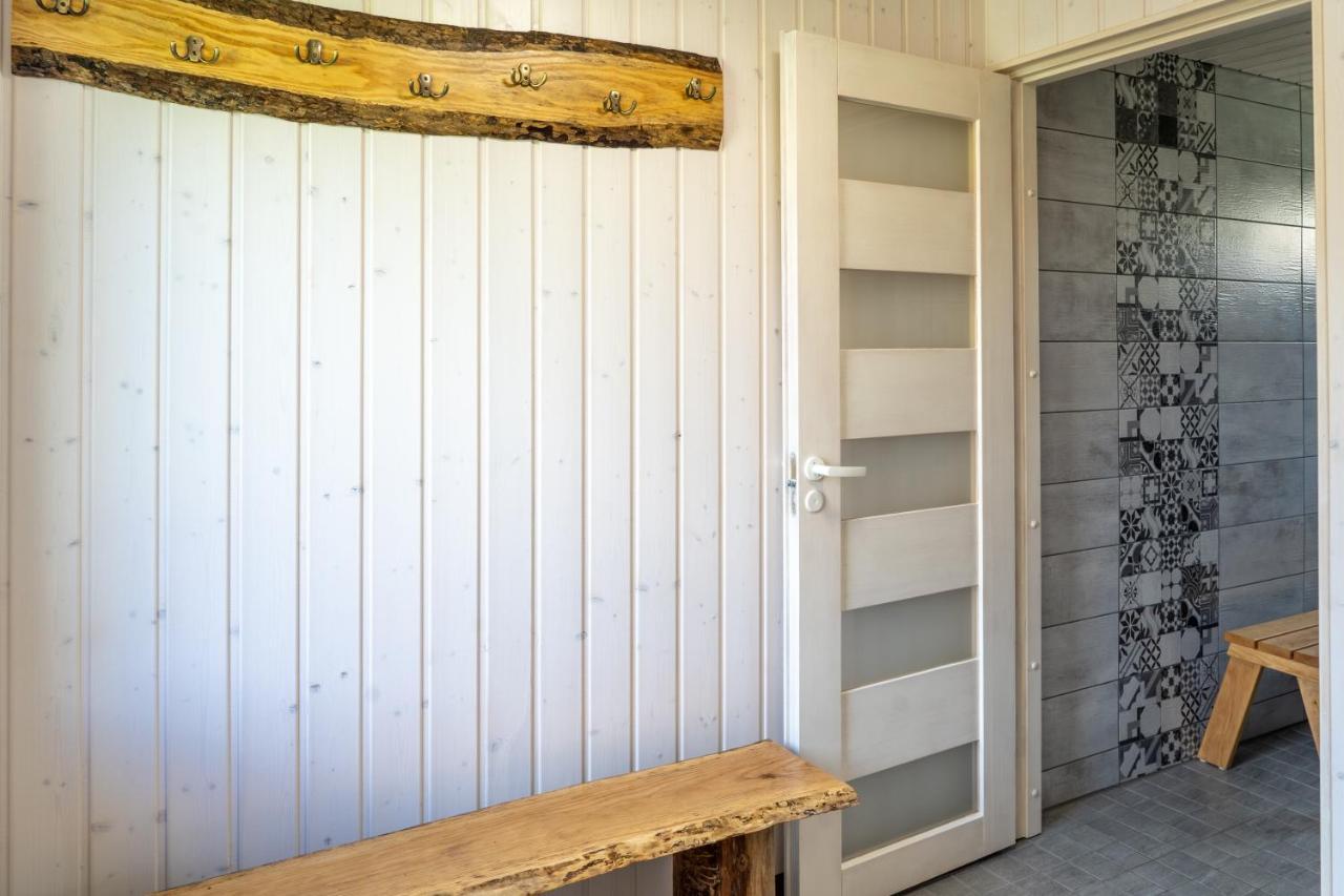 Cosy Family Guesthouse With Sauna And Garden Kuressaare Extérieur photo